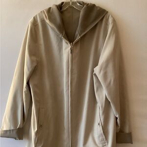 Croft&Barrow long sleeve reversible trench coat. With a hood.